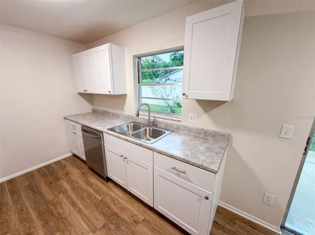 8310 ROLLING LOG DRIVE, Orlando, FL 32817