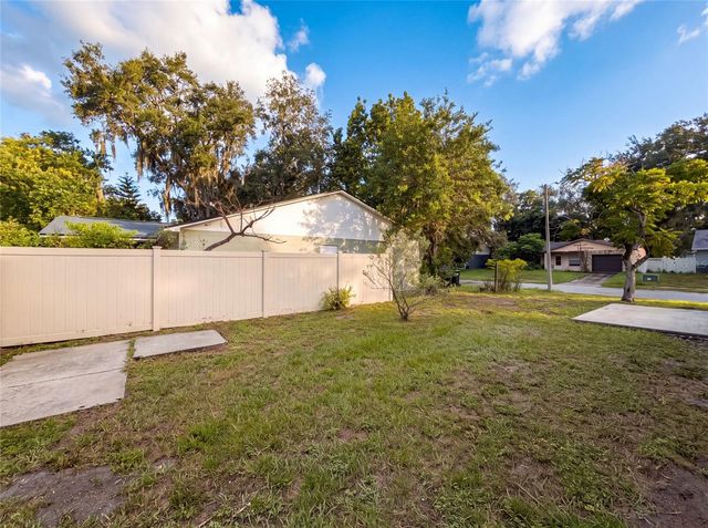 8310 ROLLING LOG DRIVE, Orlando, FL 32817