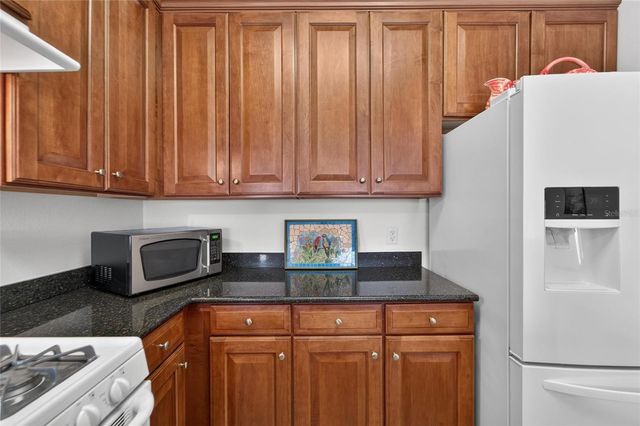 9473 LEATHERWOOD AVENUE, Tampa, FL 33647