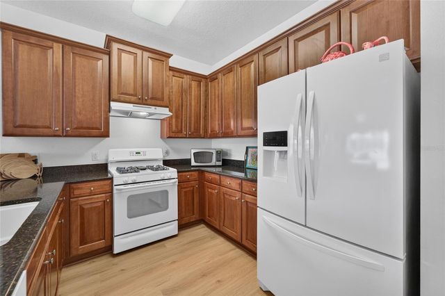 9473 LEATHERWOOD AVENUE, Tampa, FL 33647