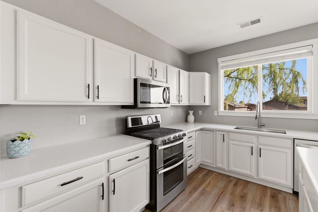 3828 Tranquil Meadows Drive NE, Rio Rancho, NM 87144