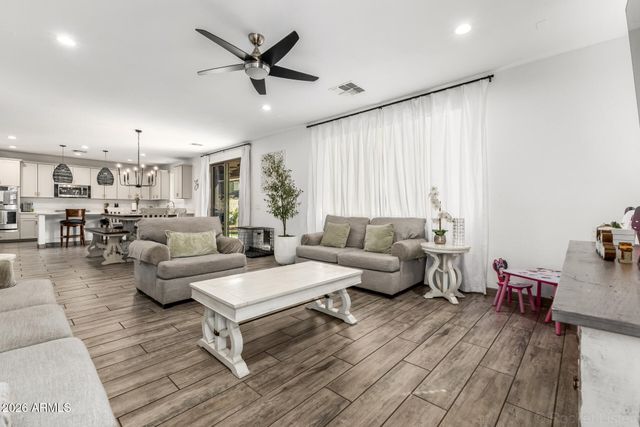 12001 W CHASE Lane, Avondale, AZ 85323