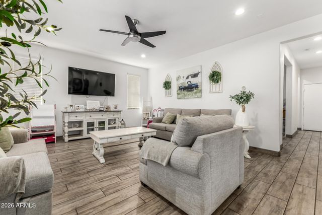 12001 W CHASE Lane, Avondale, AZ 85323