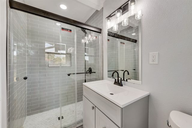 5017 Sabelle Lane, Haltom City, TX 76117