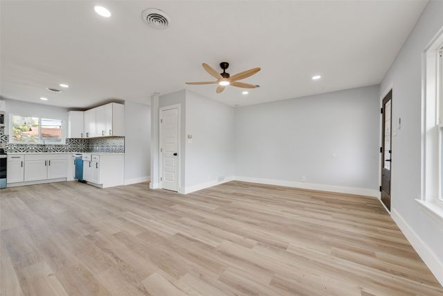 5017 Sabelle Lane, Haltom City, TX 76117