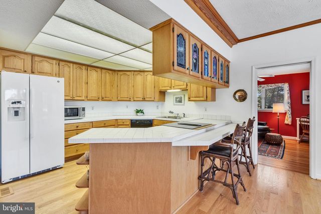 621 HARBOR DR, Reedville, VA 22539