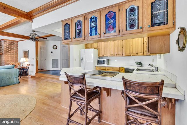 621 HARBOR DR, Reedville, VA 22539