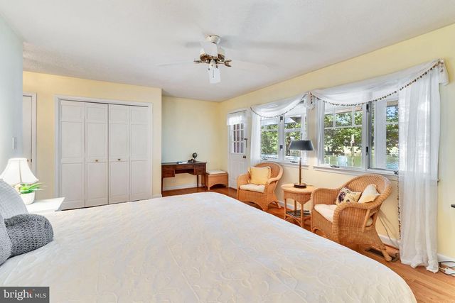 621 HARBOR DR, Reedville, VA 22539