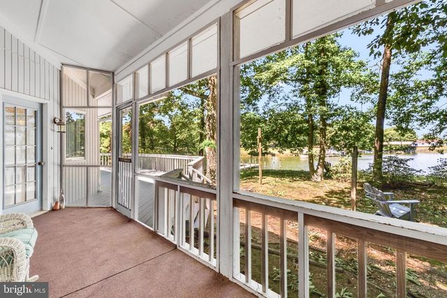 621 HARBOR DR, Reedville, VA 22539