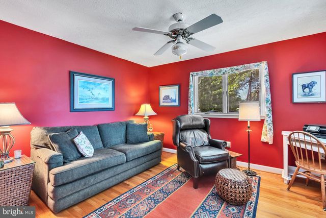 621 HARBOR DR, Reedville, VA 22539