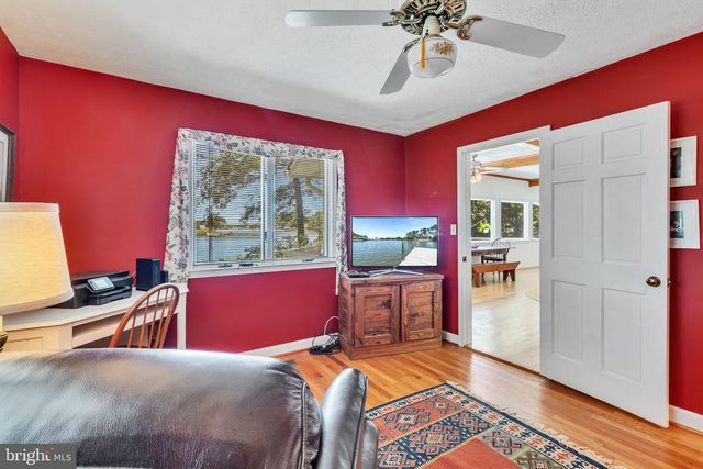 621 HARBOR DR, Reedville, VA 22539