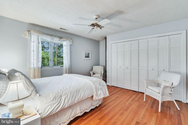 621 HARBOR DR, Reedville, VA 22539