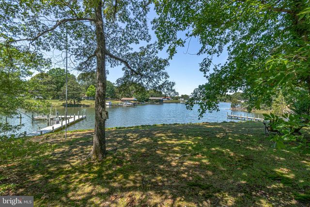 621 HARBOR DR, Reedville, VA 22539