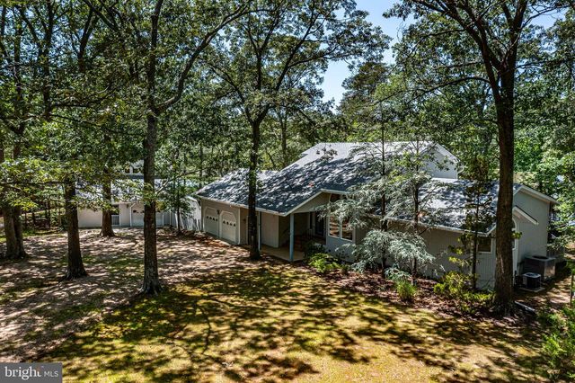 621 HARBOR DR, Reedville, VA 22539