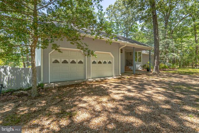 621 HARBOR DR, Reedville, VA 22539