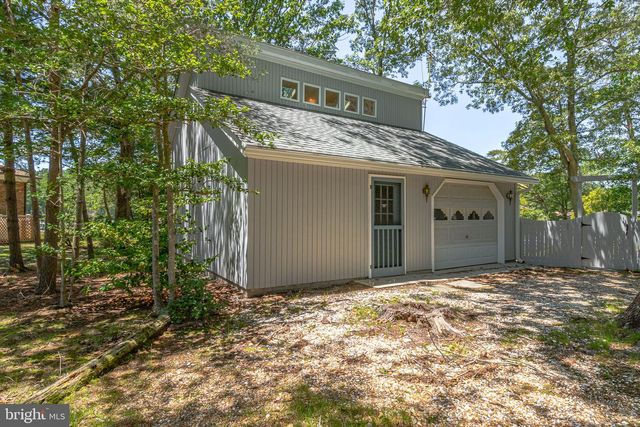 621 HARBOR DR, Reedville, VA 22539