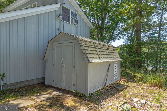 621 HARBOR DR, Reedville, VA 22539