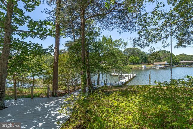 621 HARBOR DR, Reedville, VA 22539