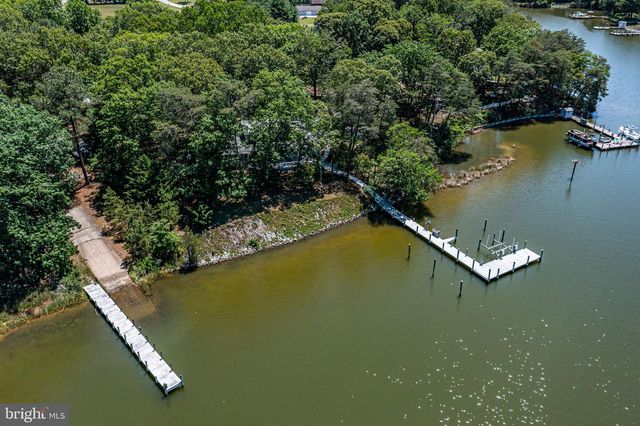 621 HARBOR DR, Reedville, VA 22539