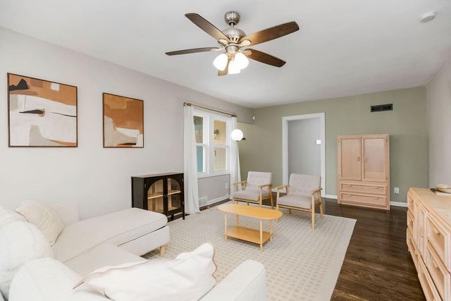 600 W 101st Terrace, Kansas City, MO 64114