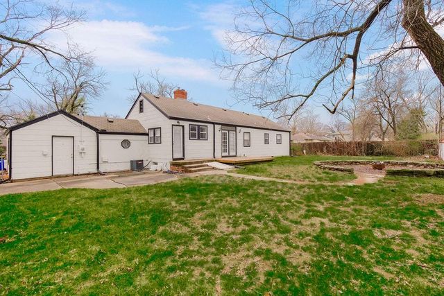 600 W 101st Terrace, Kansas City, MO 64114