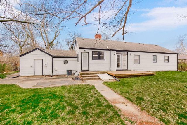 600 W 101st Terrace, Kansas City, MO 64114