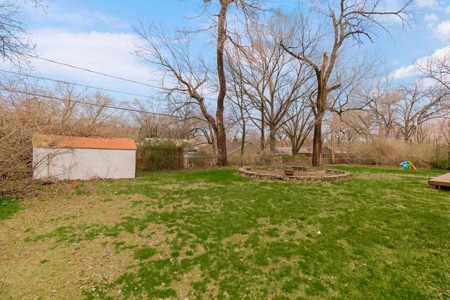 600 W 101st Terrace, Kansas City, MO 64114