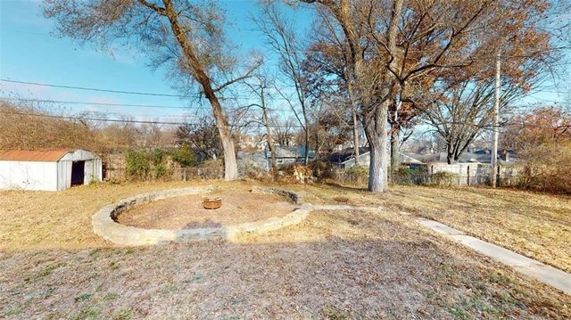 600 W 101st Terrace, Kansas City, MO 64114