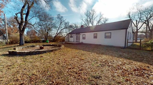 600 W 101st Terrace, Kansas City, MO 64114