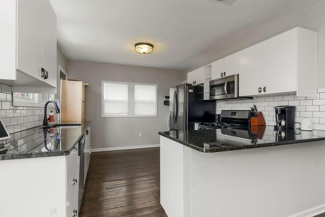 600 W 101st Terrace, Kansas City, MO 64114