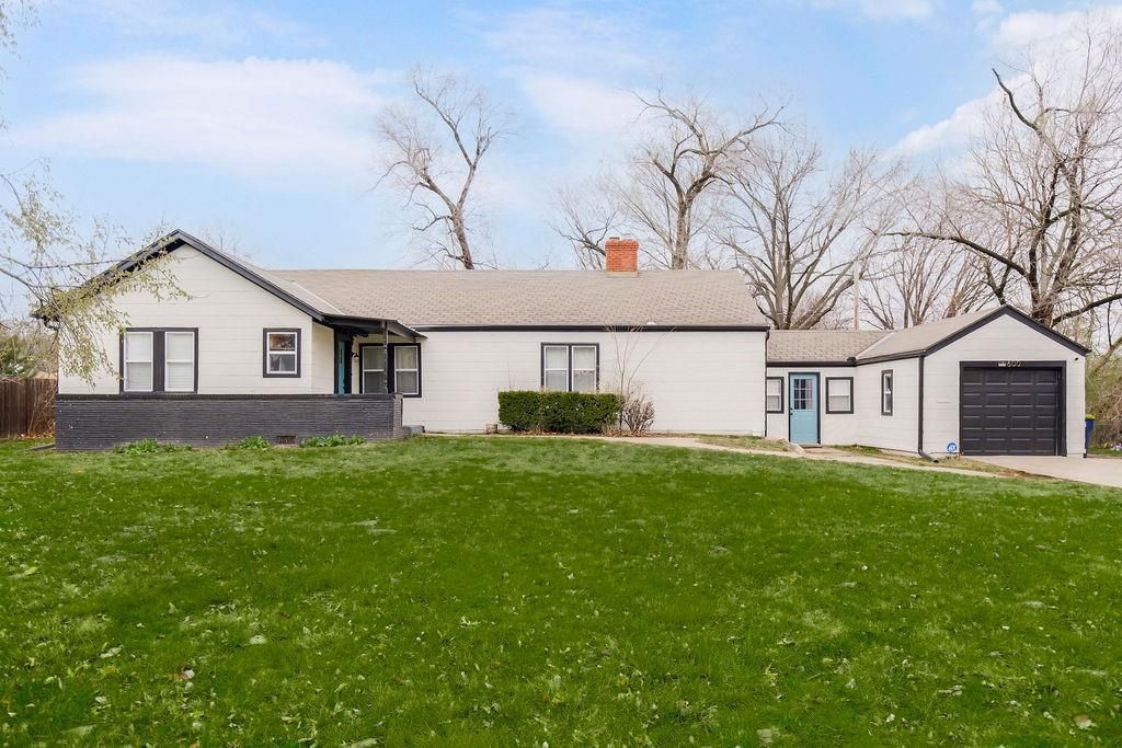 600 W 101st Terrace, Kansas City, MO 64114