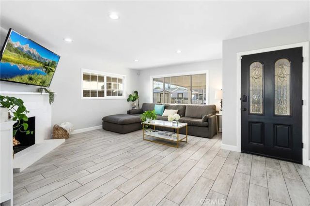 6609 Birchton Avenue, West Hills, CA 91307