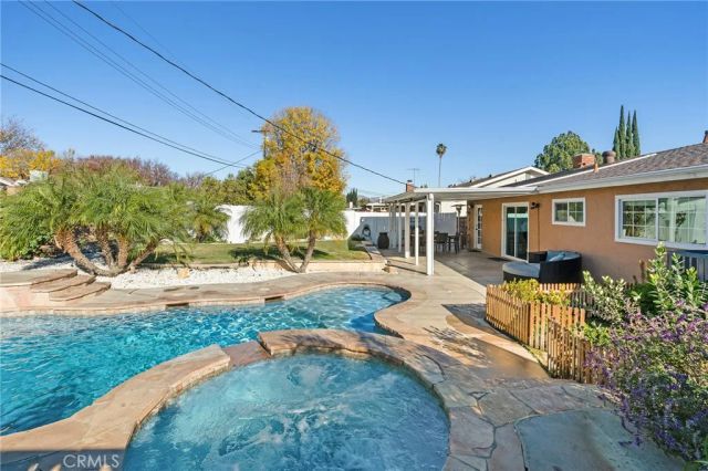 6609 Birchton Avenue, West Hills, CA 91307