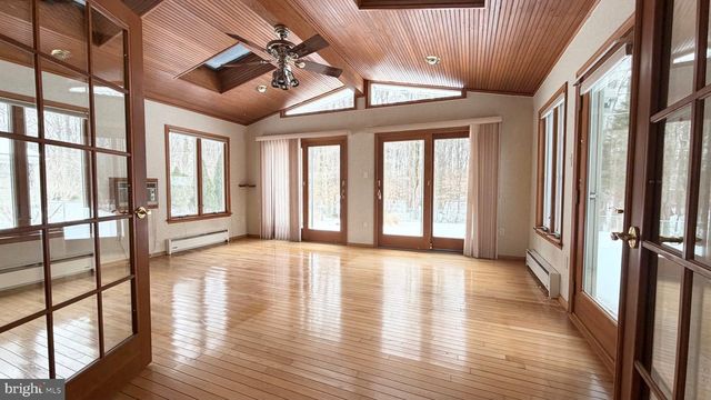 4325 MAJESTIC LN, Fairfax, VA 22033