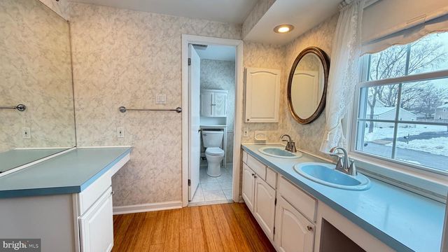 4325 MAJESTIC LN, Fairfax, VA 22033