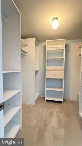 4325 MAJESTIC LN, Fairfax, VA 22033