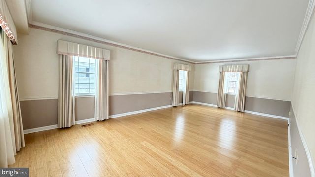 4325 MAJESTIC LN, Fairfax, VA 22033