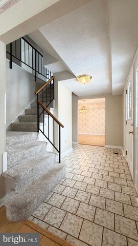 4325 MAJESTIC LN, Fairfax, VA 22033