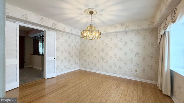 4325 MAJESTIC LN, Fairfax, VA 22033