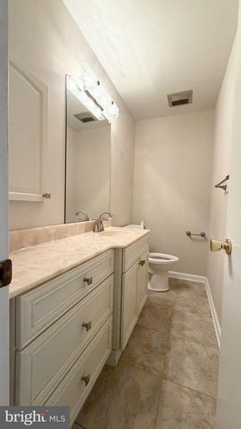 4325 MAJESTIC LN, Fairfax, VA 22033