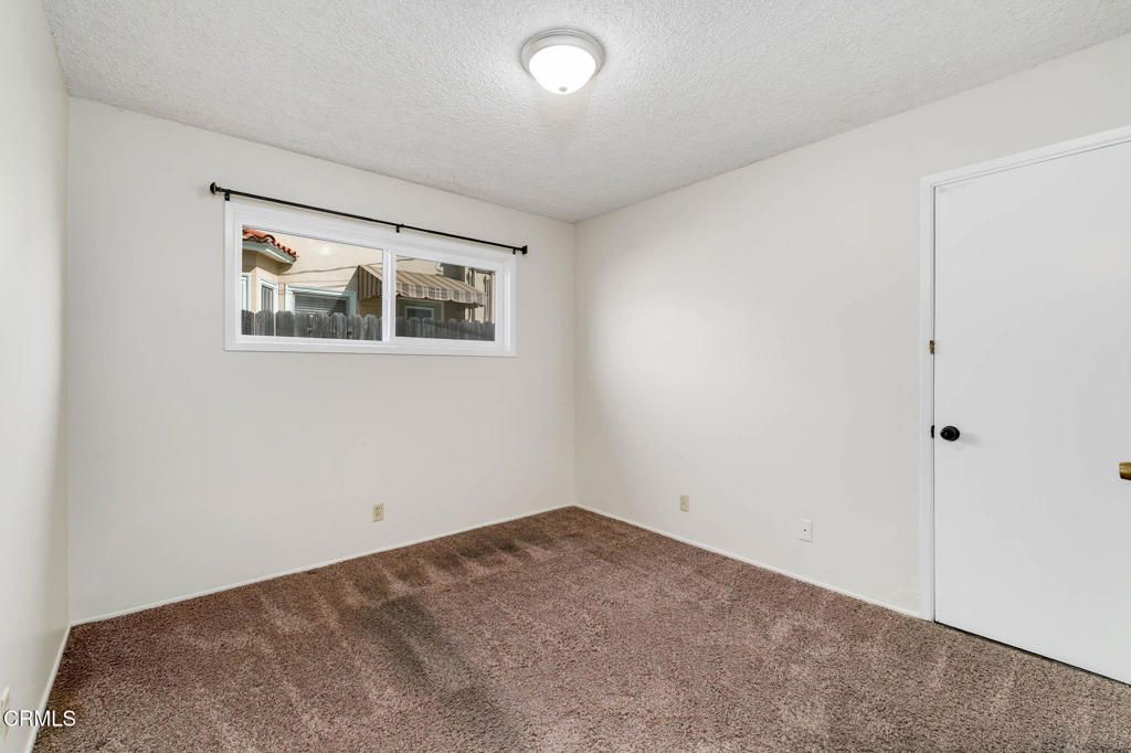 Image 12 of property listing at 132 Poinsettia Avenue, Monrovia, CA 91016