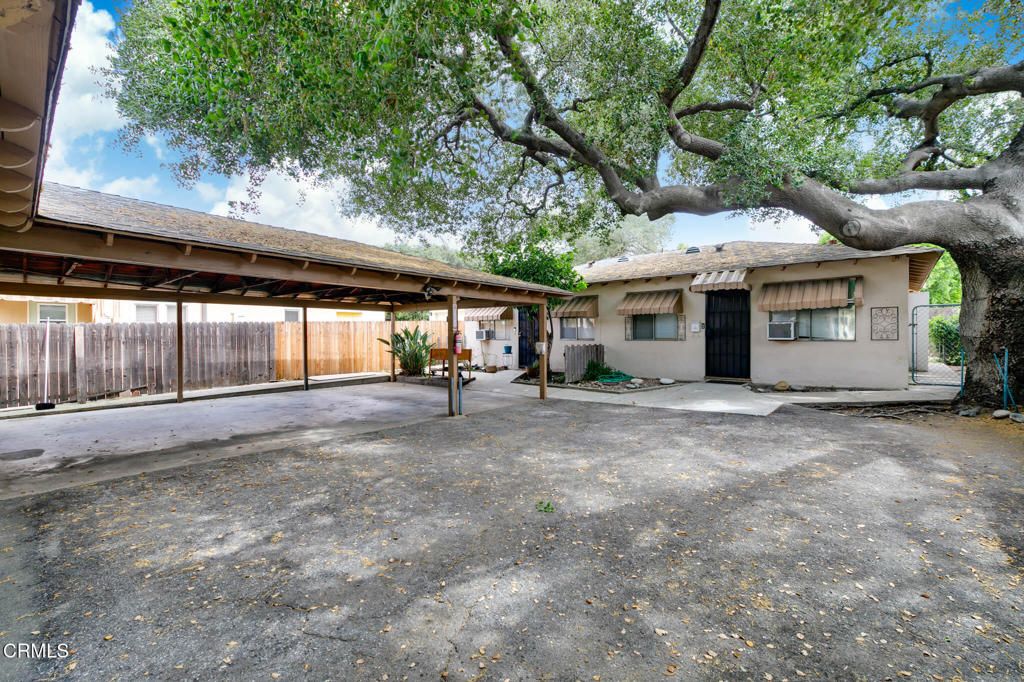 Image 36 of property listing at 132 Poinsettia Avenue, Monrovia, CA 91016