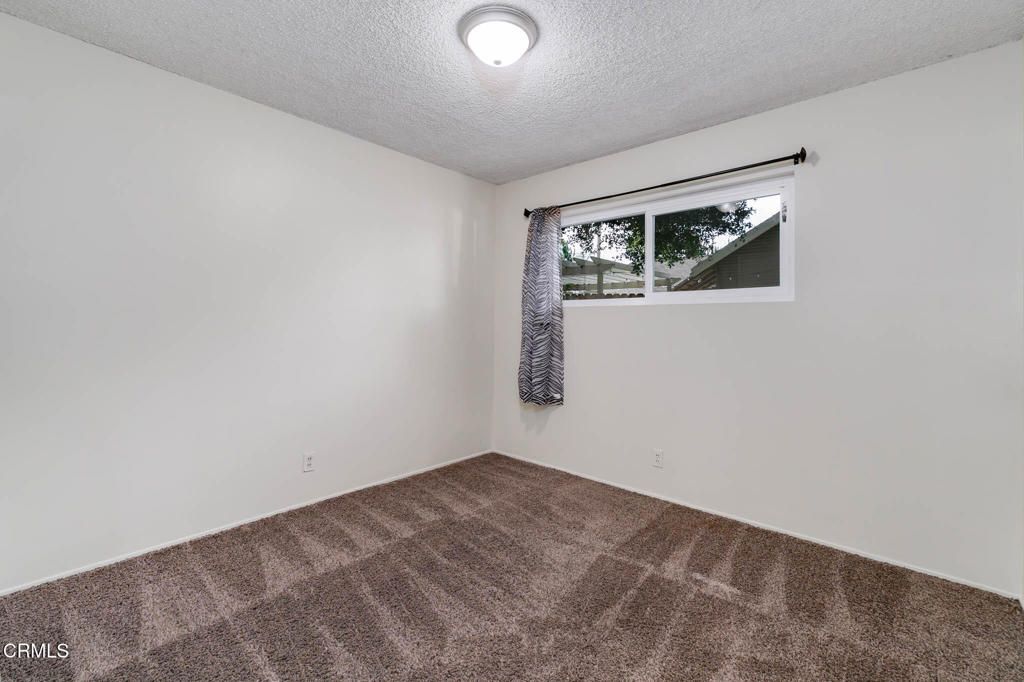 Image 9 of property listing at 132 Poinsettia Avenue, Monrovia, CA 91016