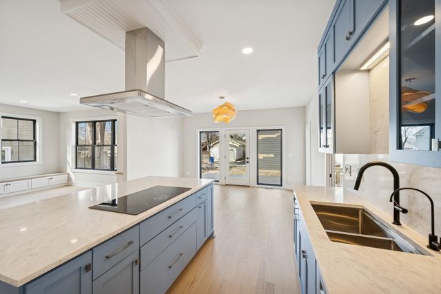 1615 Stanford Avenue, Saint Paul, MN 55105