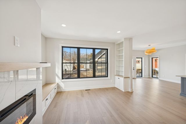 1615 Stanford Avenue, Saint Paul, MN 55105