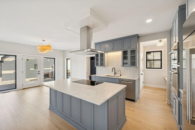 1615 Stanford Avenue, Saint Paul, MN 55105