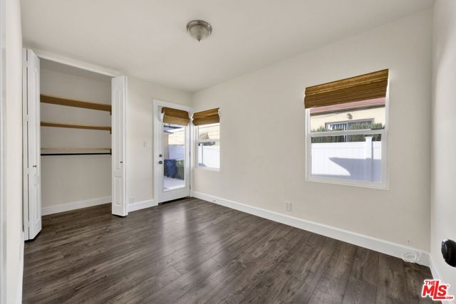 6323 Farmdale Avenue, North Hollywood (los Angeles), CA 91606