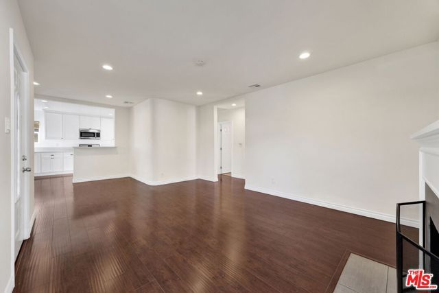 6323 Farmdale Avenue, North Hollywood (los Angeles), CA 91606