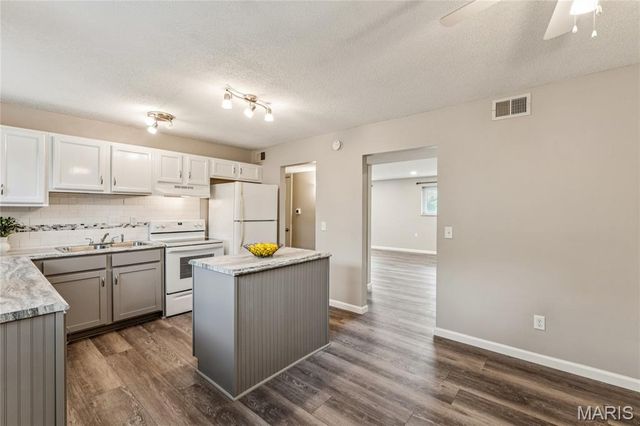 76 Lemans Court 761, Lake St Louis, MO 63367