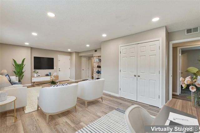 76 Lemans Court 761, Lake St Louis, MO 63367